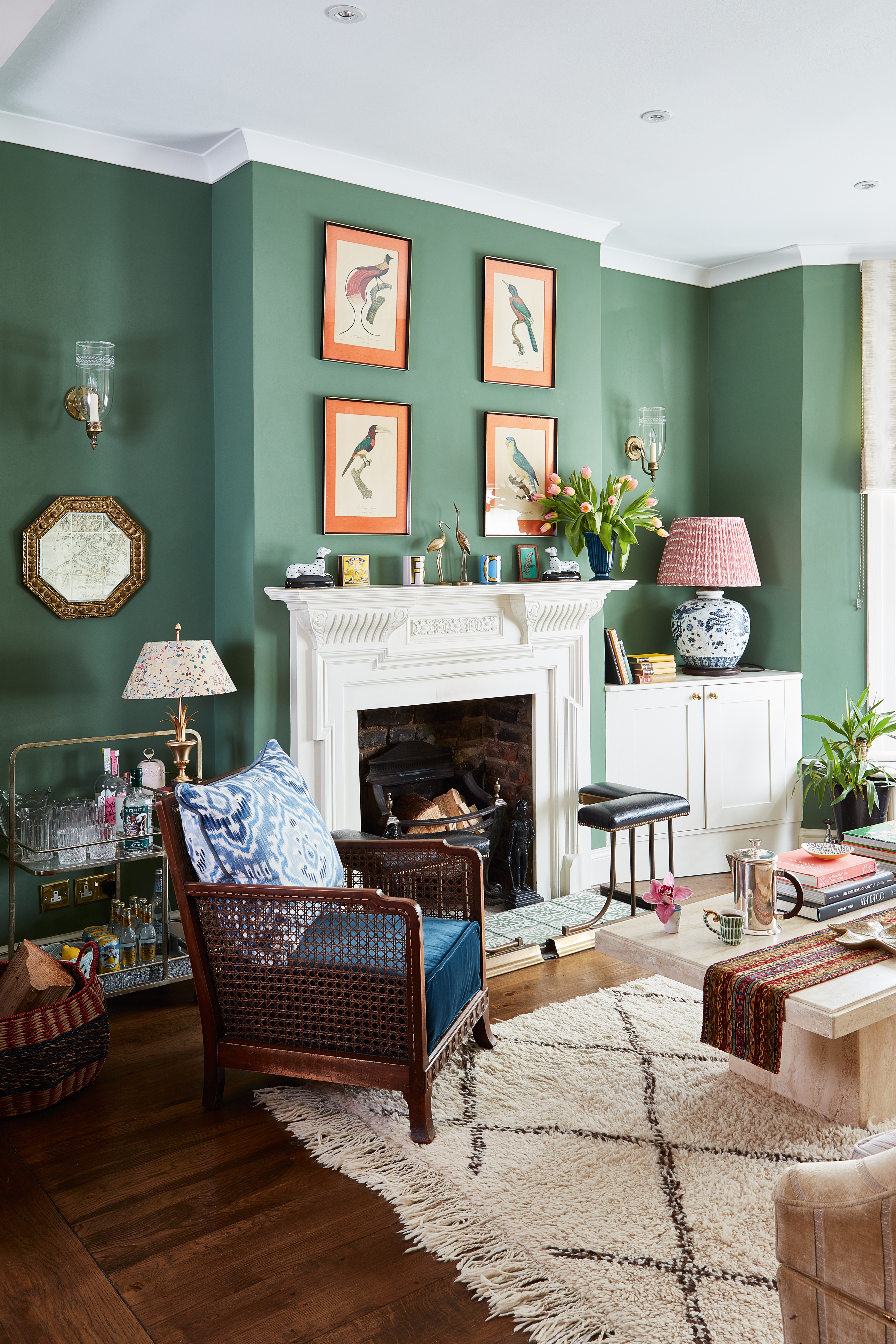 20 Green Living Room Ideas Pretty Ways To Use This Stylish Shade Real Homes