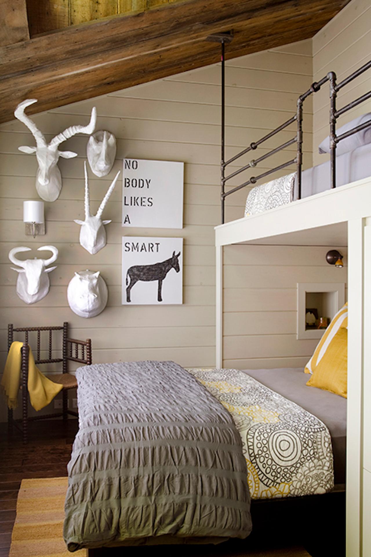 14 Easy Ways To Make Your Guest Bedroom Extra Cozy Hgtv S Decorating Design Blog Hgtv